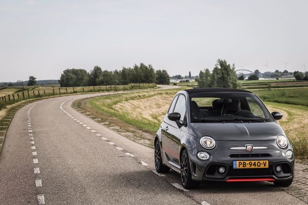 Met 165 pk onder de motorkap van zo\u2019n auto sta je binnen no time in het centrum van Antwerpen