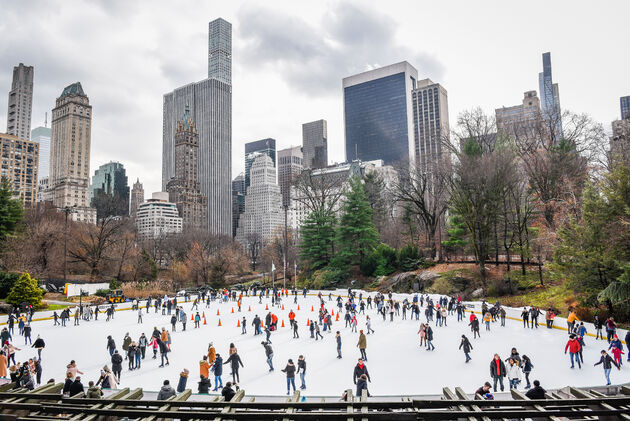Schaatsen in Central Park met uitzicht op de beroemde skyline