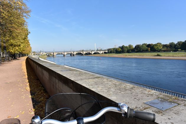 Huur een fiets en maak een mooie tocht langs de Elbe