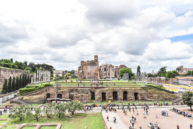 Uitzicht op het forum vanuit het Colosseum