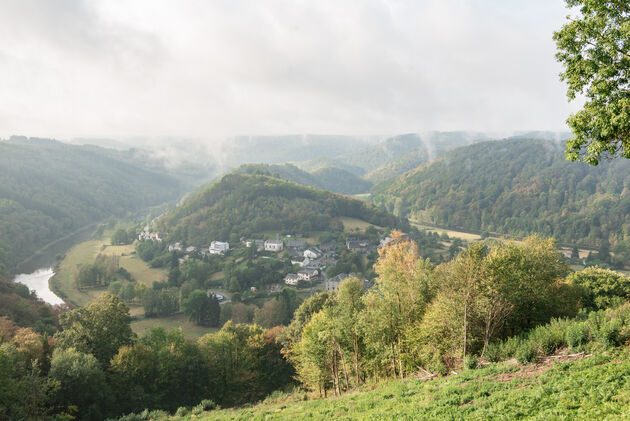 Op het eindpunt van de laddertjeswandeling in Rochehaut heb je heel mooi uitzicht over Frahan