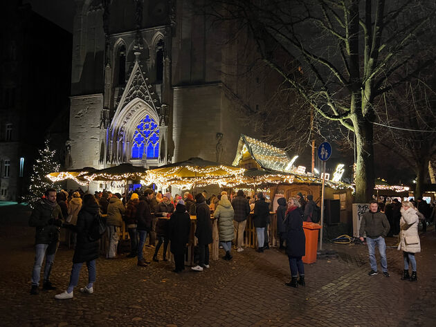 Direct naast de Liebfrauen-\u00dcberwasserkirche