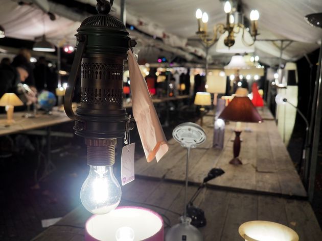 Op de Light Market wordt natuurlijk maar \u00e9\u00e9n product verkocht: de lamp!