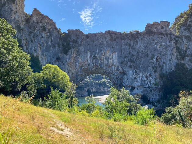 Al zijn er ook een hoop plekken langs de route waar je mooie (korte) wandelingen kunt maken
