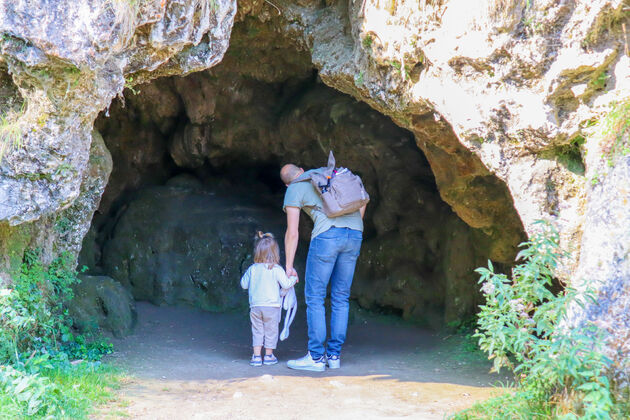Overal in de Jura vind je grotten. Dit is een grot in Baume-les-Messieurs.