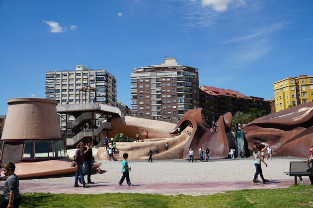 Parc Gulliver, de reus ligt hier in de grond