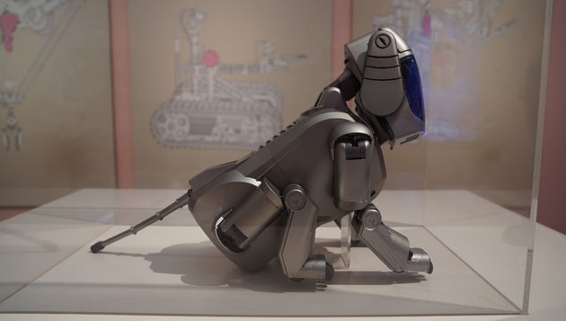 AIBO is een gezelschapsrobot in de vorm van een hondje, gemaakt door Sony sinds 1999