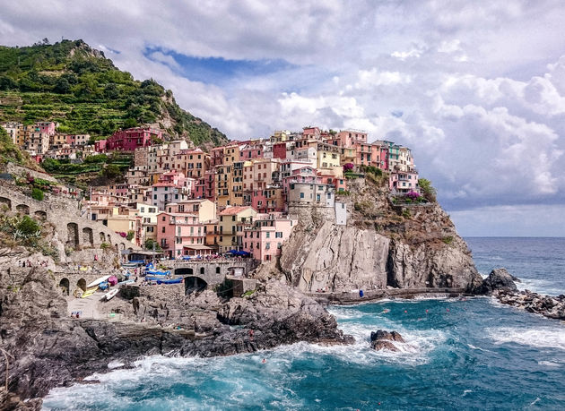 De Cinque Terre Trail neemt je mee langs vijf kleurrijke dorpjes langs de Italiaanse kust