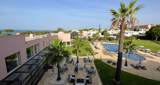 Hotel Praia da Gale bij het gelijknamige strand