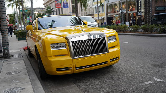 De knalgele Rolls Royce van House of Bijan, de duurste winkel ter wereld