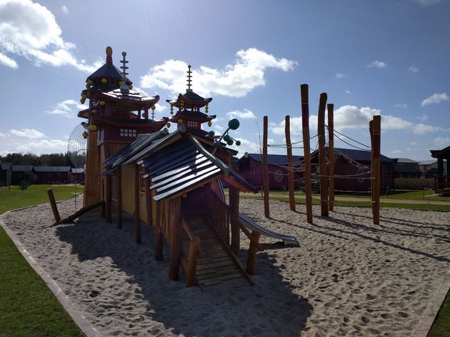 Legoland kent tegenwoordig ook een themapark, zoals Ninjago.