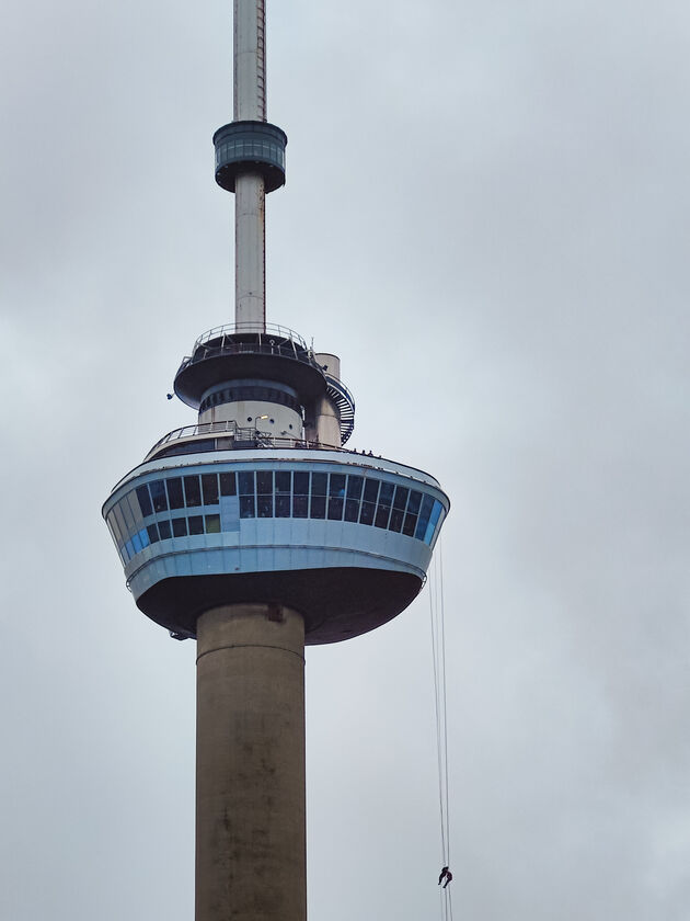 Abseilen van de Euromast, durf jij het aan?