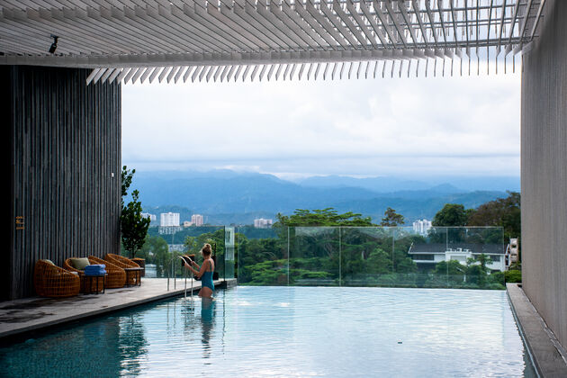 Dit fantastische zwembad vind je in het Hyatt Centric hotel in Kota Kinabalu