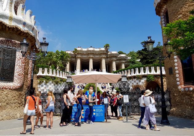 Entree van Park G\u00fcell, het park van Gaudi, een mustsee in Barcelona