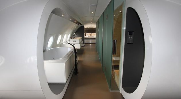 Het luxe interieur van het hotel\/vliegtuig