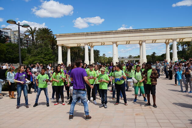 Met z`n allen muziek maken, publiek verzekerd
