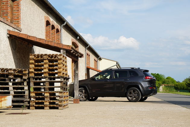 jeep-cherokee-bij-philippe-poupat-briare.jpeg