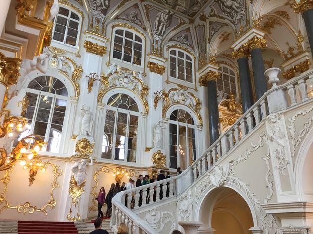 De Jordan Staircase bij de ingang van de Hermitage