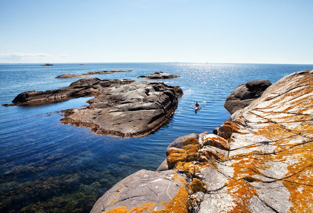 Kajakken rondom de Koster-eilanden\u00a9 Roger Borgelid\/Westsweden.com