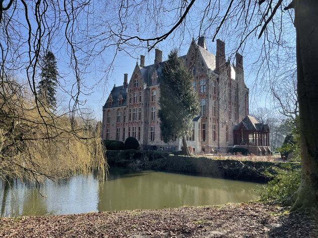 <em>Het mooie Kasteel van Loppem.<\/em>