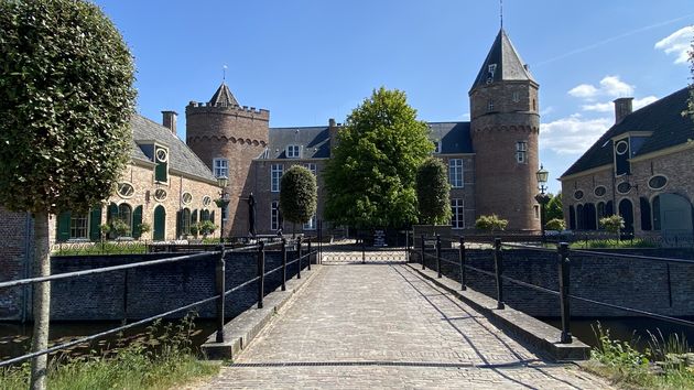 Kasteel Westhove, net buiten Domburg