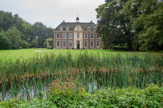 We wandelen ook langs kasteel Westerflier