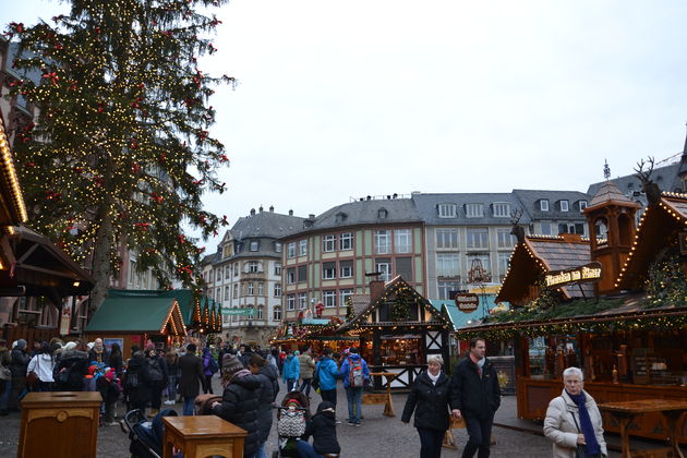Een van de pleinen waar de kerstmarkt van Frankfurt gehouden wordt