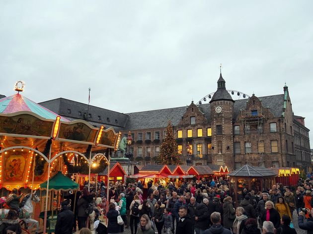 In D\u00fcsseldorf vind je de gezelligste kerstmarkt dichtbij huis.
