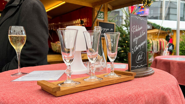Op de Kerstmarkt in Louvain la Neuve begin je de dag met champagne