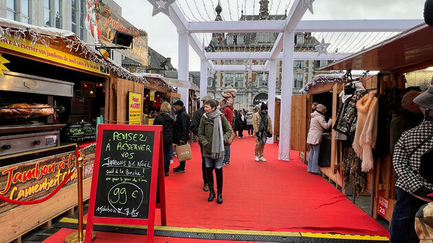 Kerstmarkt in het centrum van Namen