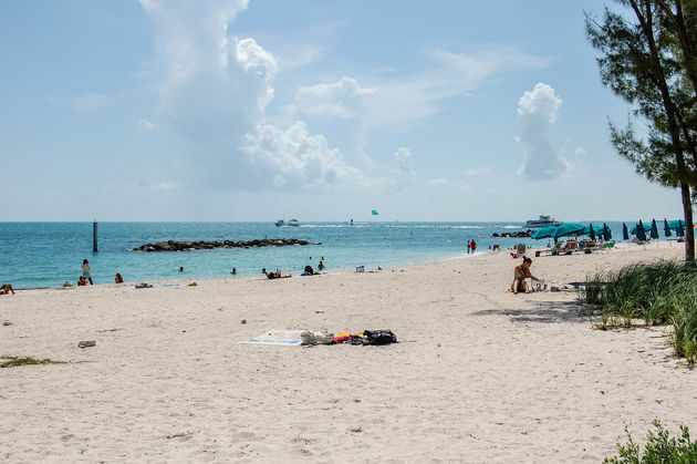 Genieten op een van de rustige stranden van Key West