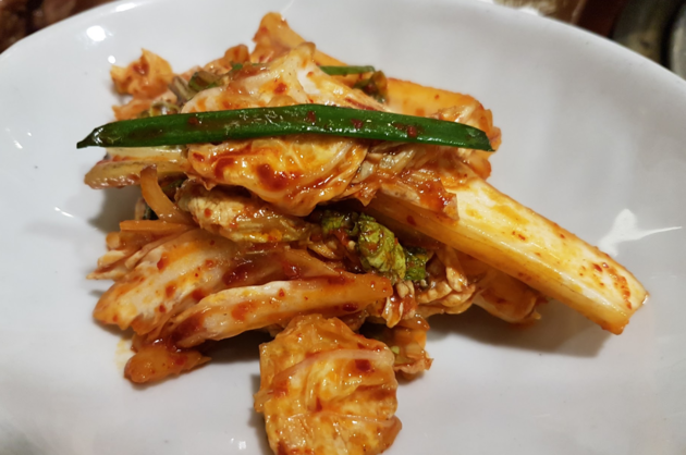 Kimchi, witte kool met pittige kruiden, een traditioneel bijgerecht