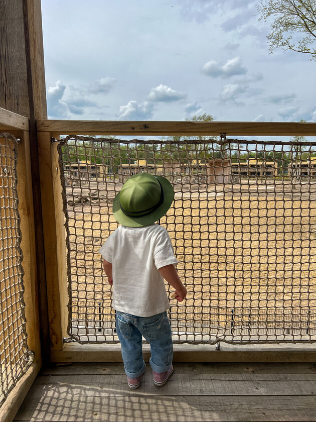 Met m`n kleine avonturier genieten van het uitzicht