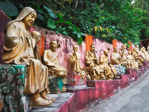 Nog zo`n prachtig plaatje in Hongkong: het Klooster van de Tienduizend Boeddha`s.