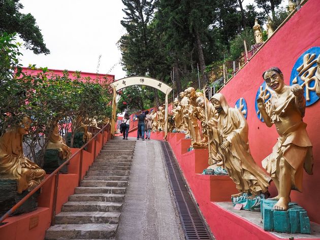 klooster-van-de-tienduizend-boeddhas-hong-kong-1.jpeg