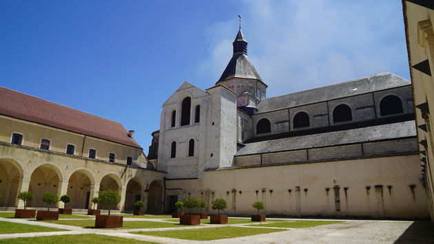 Binnenplein van Kloosterkerk van La Charite\u0301-sur-Loire