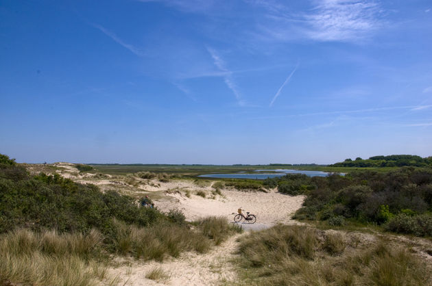 Wandelen door de duinen van Knokke in Belgi\u00eb