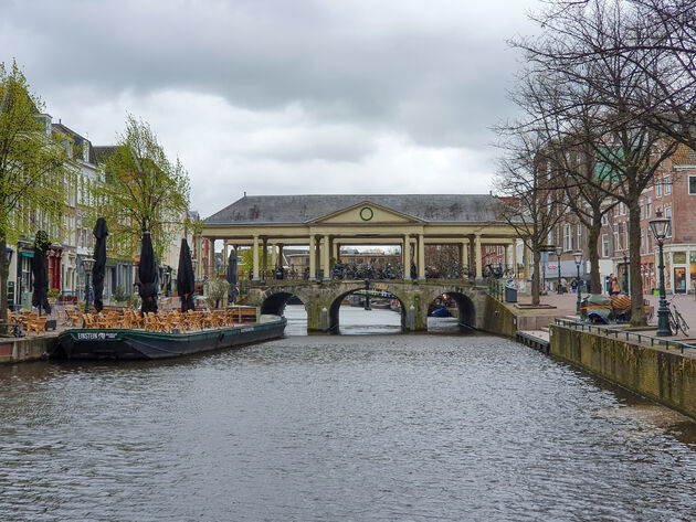 Rondom de Koornbrug vind je de leukste terrasjes van Leiden