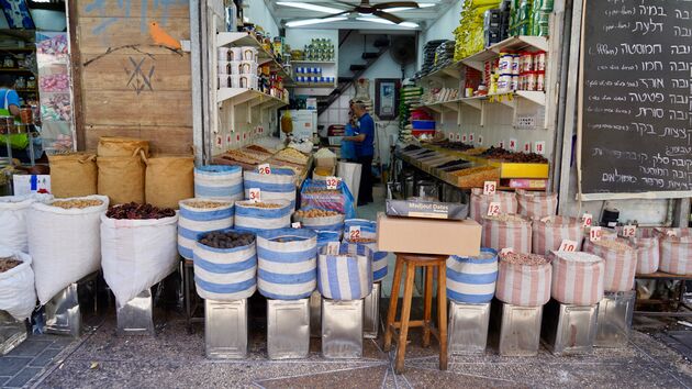 Kruidenwinkeltje in de wijk Florentin, het aantal smaken is niet te tellen