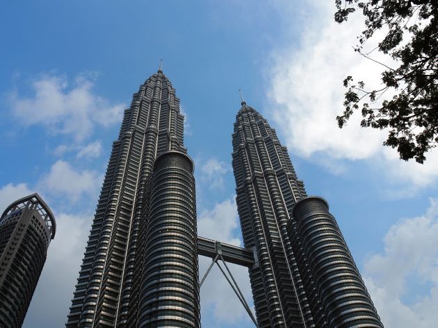 Stap zeker even uit bij het icoon van de stad: de Petronas Twin Towers