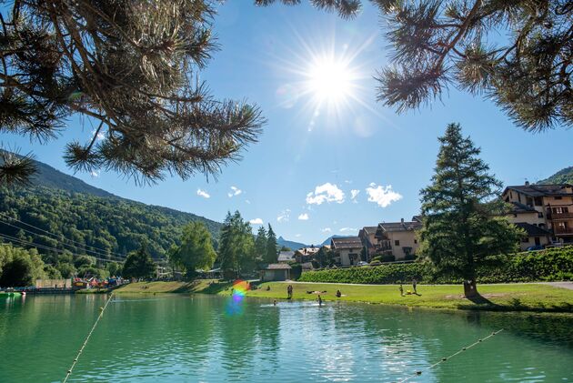 Het prachtige meertje Lac de Bozel is vlakbij