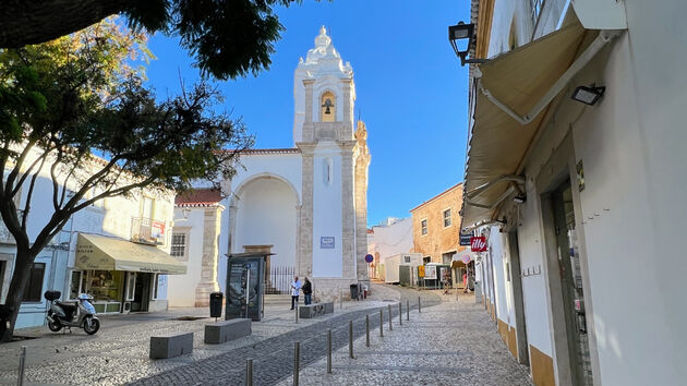 Lagos de Igreja de Santo Anto\u0301nio
