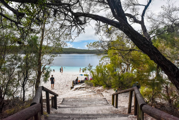 Lake McKenzie, een verborgen parel op Fraser Island in Australi\u00eb