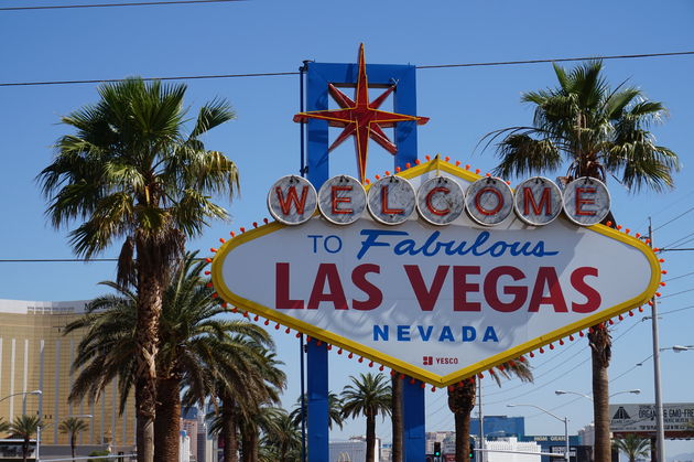 Het ja-woord onder het beroemde Las Vegas Sign