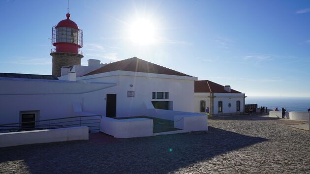 De vuurtoren (Farol) die symbool staat voor Cabo de Sao Vicente