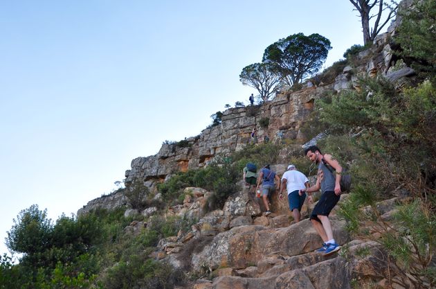 Er zijn veel hikers die ook naar boven willen