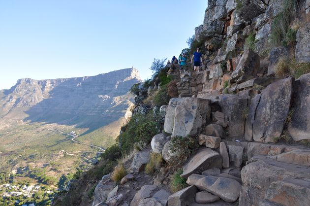 Uitzicht op de Tafelberg tijdens de beklimming