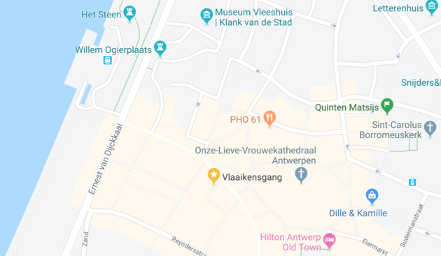 De Vlaeykensgang ligt midden in het centrum van Antwerpen, bij de gele ster