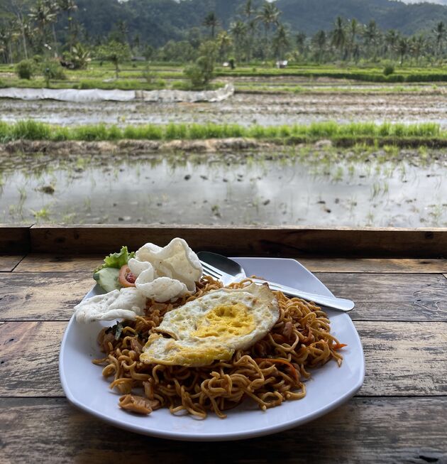 <em>Mie goreng with a view!<\/em>