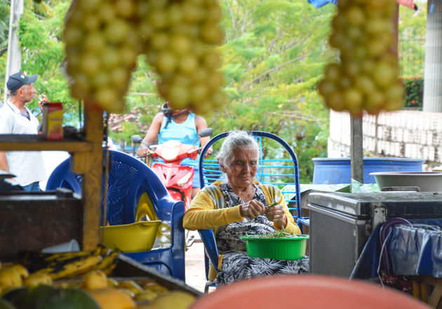 Bij het bezoeken van een lokale markt, krijg je een goed beeld van het dagelijks leven in het dorp